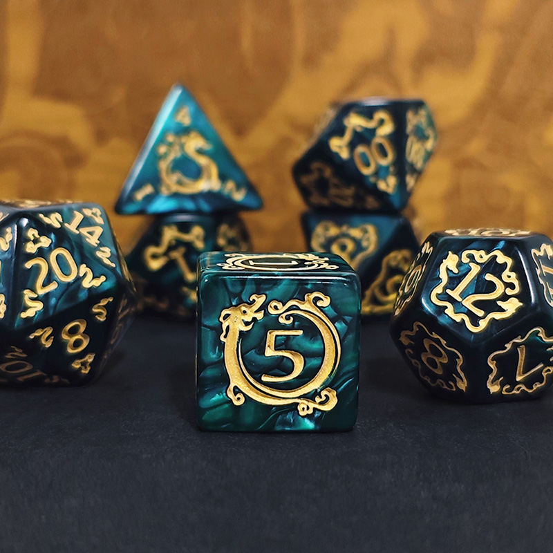 Conjunto de 7 Peças de Dados D - Board Game Dungeons And Dragons avaliação e preço